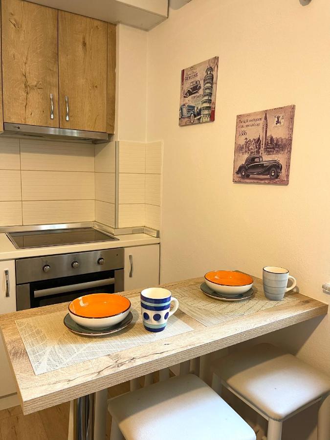 Apartment In The New Bazaar Of Tirana - Hana Blu 외부 사진