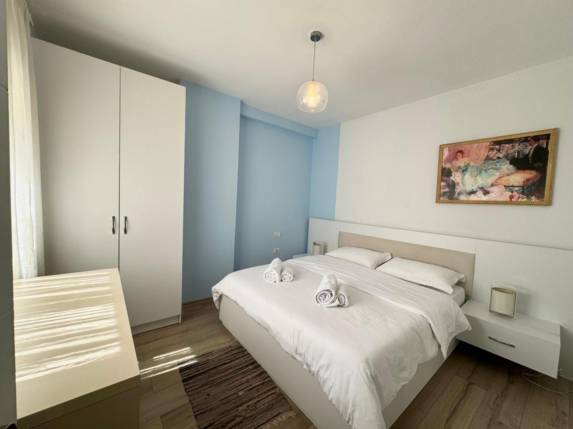 Apartment In The New Bazaar Of Tirana - Hana Blu 외부 사진