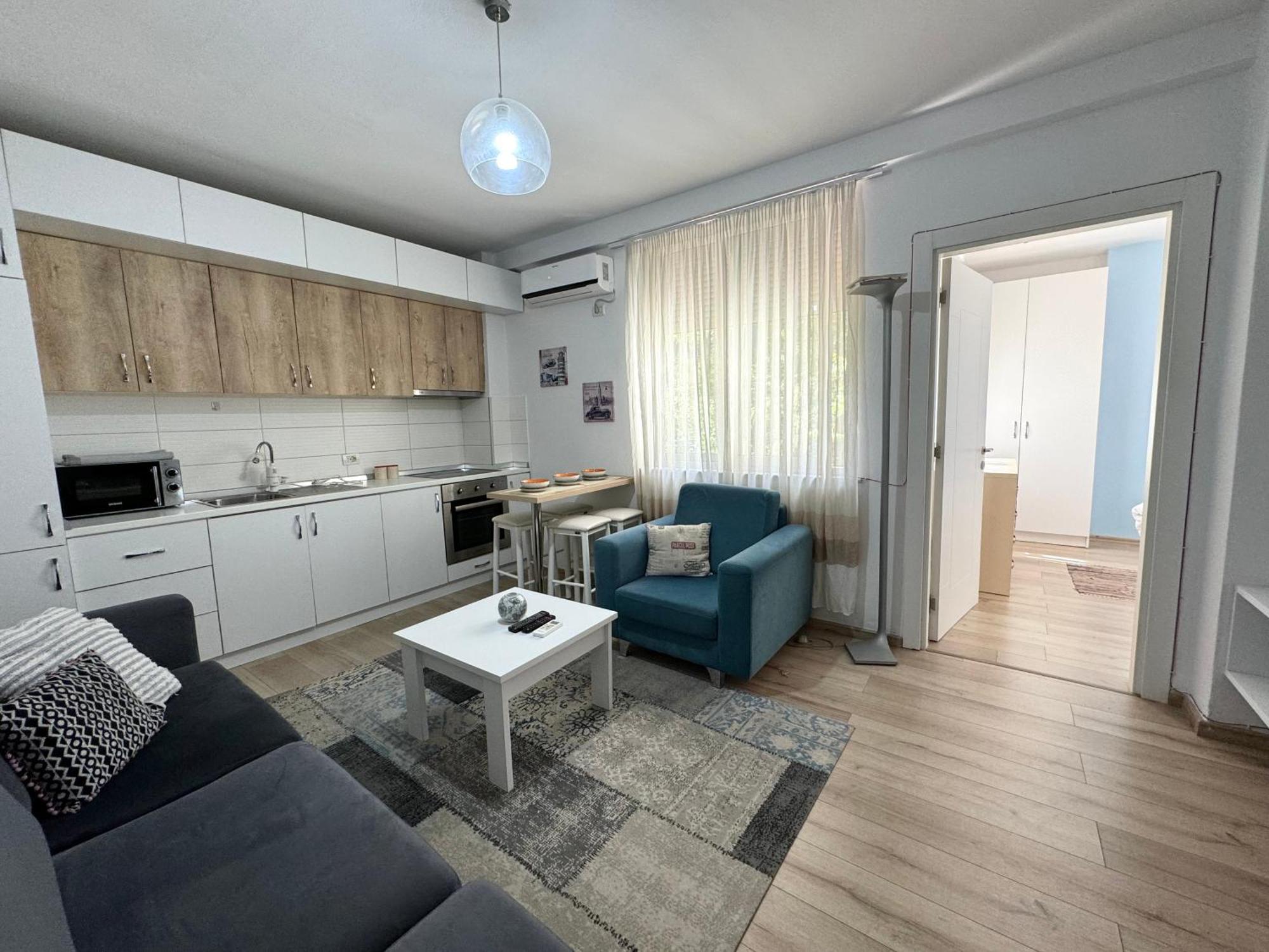Apartment In The New Bazaar Of Tirana - Hana Blu 외부 사진