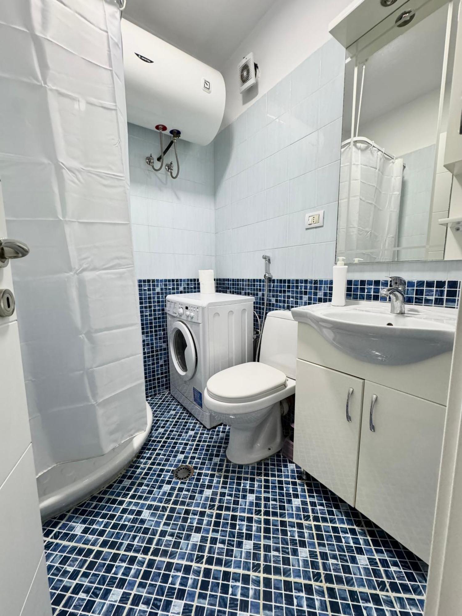 Apartment In The New Bazaar Of Tirana - Hana Blu 외부 사진